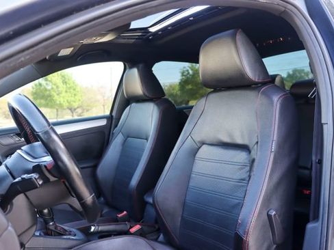 Used 2014 Volkswagen Jetta GLI Autobahn image 15