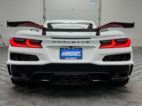Used 2024 Chevrolet Corvette Z06 w/ Z07 Performance Package image 16