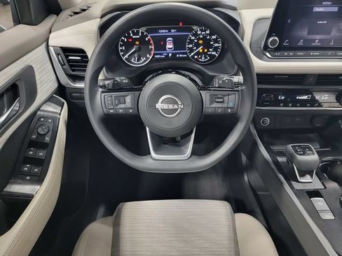 Used 2023 Nissan Rogue SV AWD/4WD image 25
