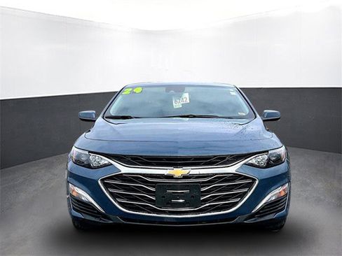 Used 2024 Chevrolet Malibu LS image 2