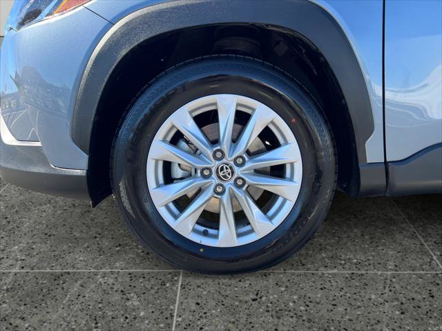 Certified 2025 Toyota Corolla Cross LE FWD image 14