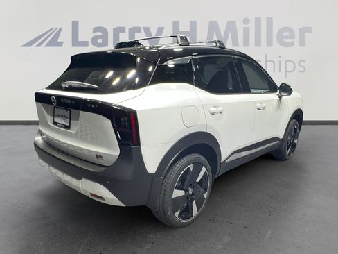 New 2026 Nissan Kicks SR FWD image 5