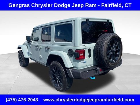 Used 2024 Jeep Wrangler Unlimited Sahara w/ Safety Group AWD/4WD image 5