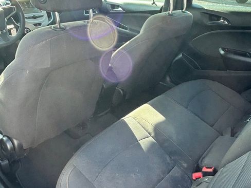Used 2018 Chevrolet Cruze LS image 10