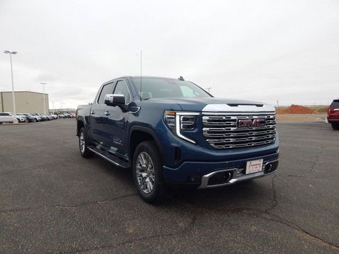 Used 2024 GMC Sierra 1500 Denali w/ Technology Package image 3