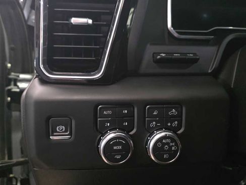 Used 2024 GMC Sierra 3500 Denali Ultimate image 14