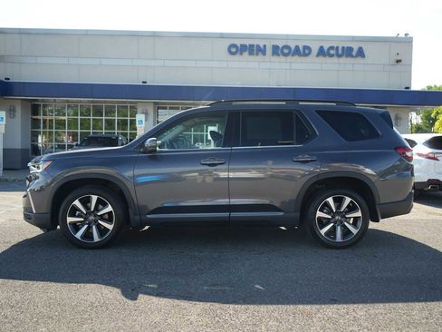 Used 2023 Honda Pilot Elite image 4