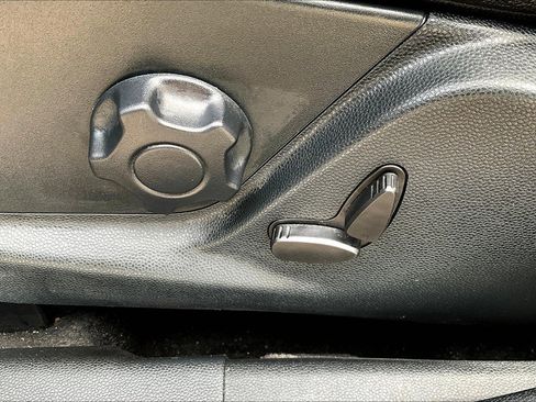 Used 2021 Ford EcoSport Titanium image 35