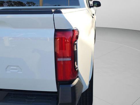 Used 2024 Toyota Tacoma SR AWD/4WD image 22