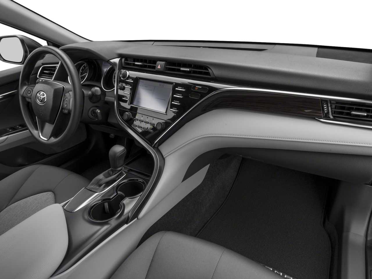 Used 2018 Toyota Camry LE FWD image 11