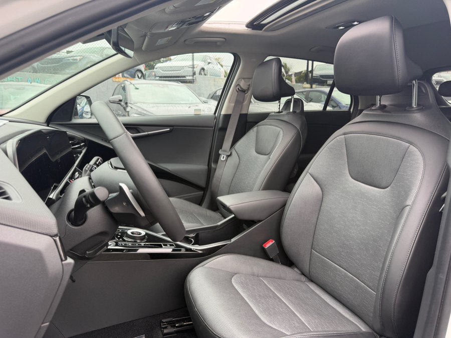 Used 2023 Kia Niro Wave w/ Wave Preserve Package FWD image 20