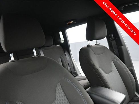 New 2025 Jeep Compass Sport w/ Mopar Graphics Package image 22