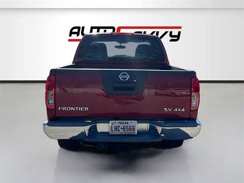Used 2012 Nissan Frontier SV w/ SV Premium Utility Pkg image 6