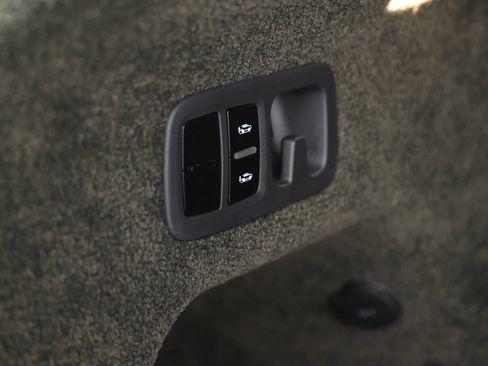 Used 2023 Bentley Bentayga Extended Wheelbase AWD/4WD image 88