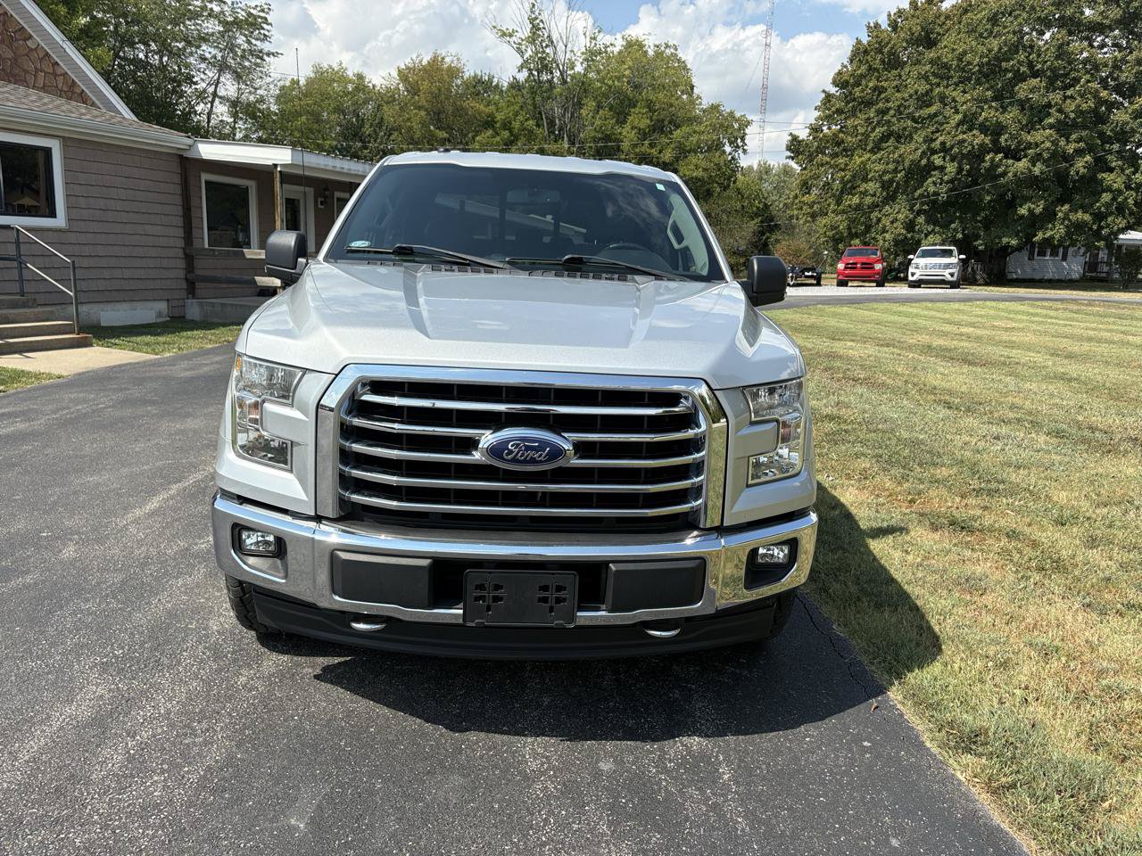 Used 2017 Ford F150 XLT w/ Equipment Group 302A Luxury AWD/4WD image 5
