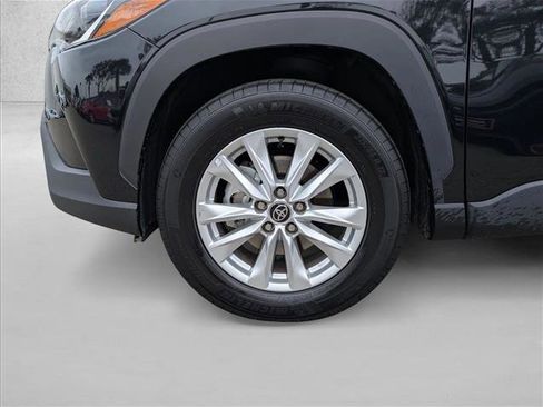 Certified 2022 Toyota Corolla Cross LE image 21