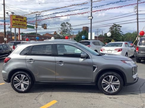 Used 2021 Mitsubishi Outlander Sport SE image 8
