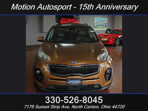 Used 2017 Kia Sportage EX w/ EX Technology Package FWD image 4