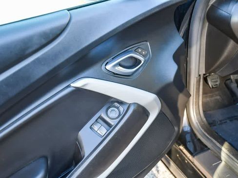 Used 2021 Chevrolet Camaro LT image 21