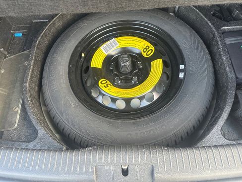 Used 2013 Volkswagen Golf TDI image 31