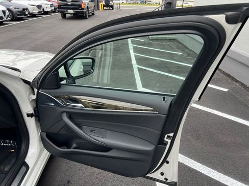 Used 2020 BMW 530i xDrive image 53