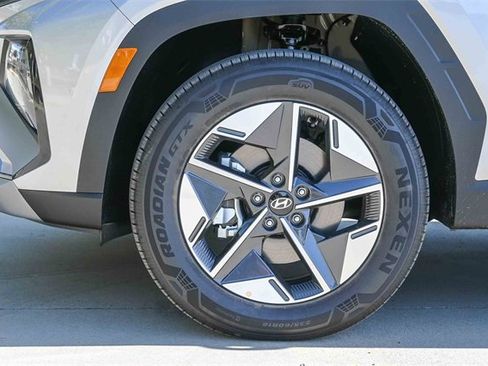 New 2025 Hyundai Tucson SEL image 11