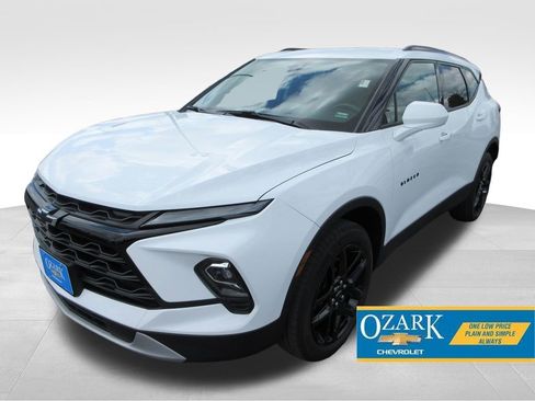 Used 2024 Chevrolet Blazer LT w/ Convenience Package FWD image 1