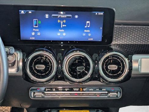 Used 2026 Mercedes-Benz GLB 250 image 17