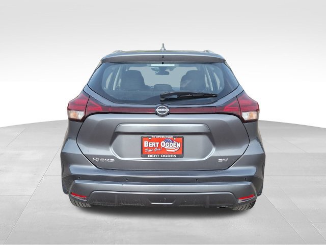 Certified 2024 Nissan Kicks SV FWD image 7