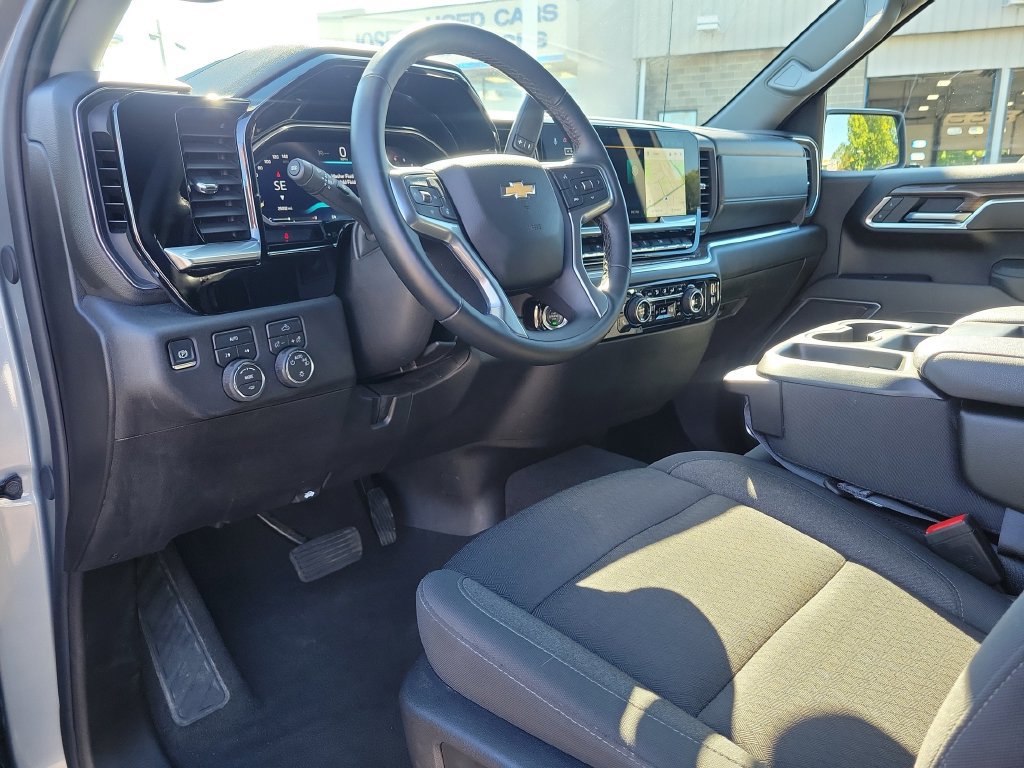 Used 2026 Chevrolet Silverado 1500 LT AWD/4WD image 24