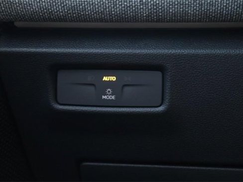 New 2025 Volkswagen Tiguan S image 18