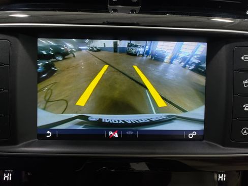 Used 2017 Jaguar F-PACE Prestige image 11