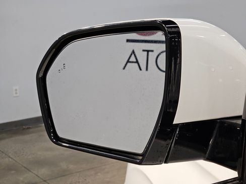 Used 2021 Ford Expedition Max XLT image 22