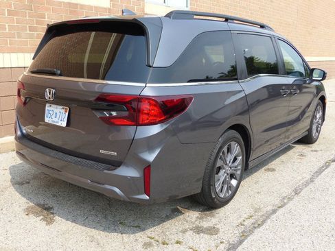 Used 2025 Honda Odyssey Touring image 10