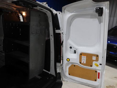 Used 2014 Ford Transit Connect XLT FWD image 17