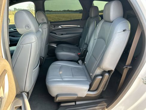 Used 2024 Buick Enclave Premium image 22