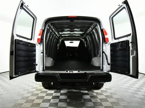 New 2025 Chevrolet Express 3500 Extended w/ Driver Convenience Package image 24