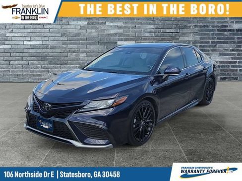 Used 2022 Toyota Camry XSE w/ Navigation Package FWD image 1