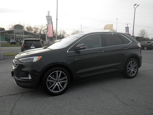 Certified 2024 Ford Edge Titanium w/ Equipment Group 301A image 3