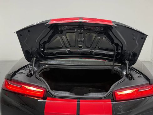 Used 2018 Chevrolet Camaro LT w/ Technology Package RWD image 19