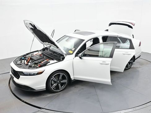 Used 2024 Honda Accord Sport image 31