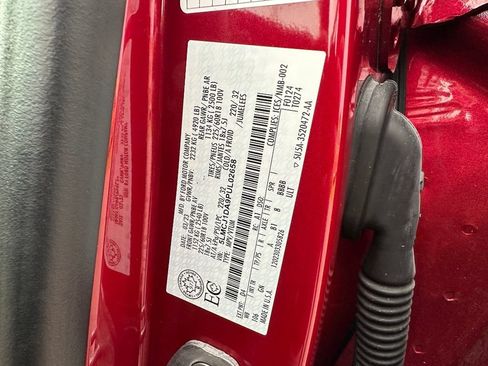 Used 2023 Lincoln Corsair AWD w/ Equipment Group 101A image 9