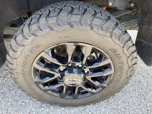Used 2025 Chevrolet Silverado 3500 LTZ w/ Trail Boss Package AWD/4WD image 35