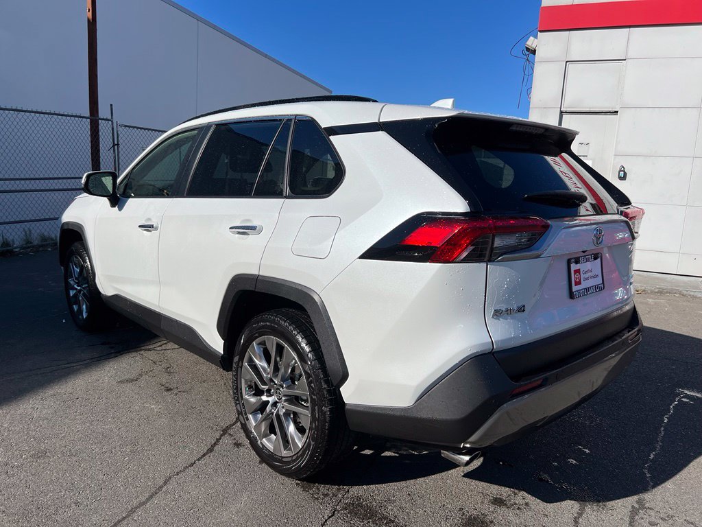 Used 2025 Toyota RAV4 Limited w/ Advanced Technology Package AWD/4WD image 6