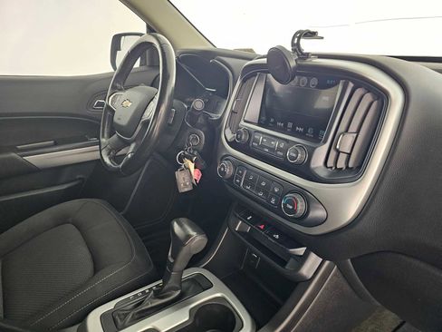 Used 2017 Chevrolet Colorado LT w/ LT Convenience Package image 11