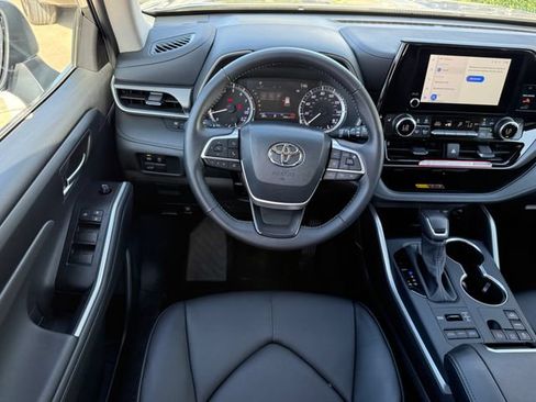Used 2026 Toyota Highlander XLE AWD/4WD image 28
