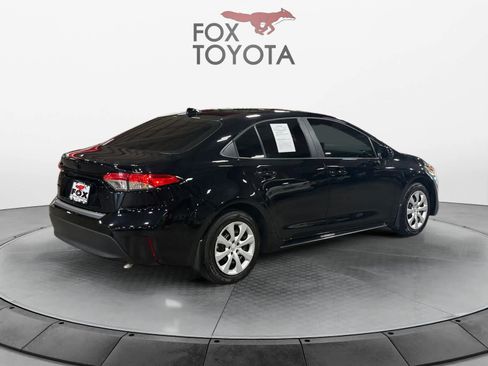 Used 2025 Toyota Corolla LE FWD image 6