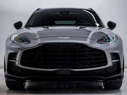 New 2025 Aston Martin DBX 707 image 5