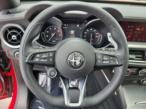 Used 2022 Alfa Romeo Stelvio Veloce AWD/4WD image 21