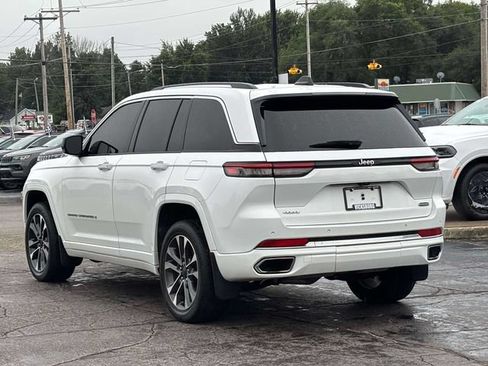 Used 2023 Jeep Grand Cherokee Overland w/ MOPAR Finishing Package AWD/4WD image 2
